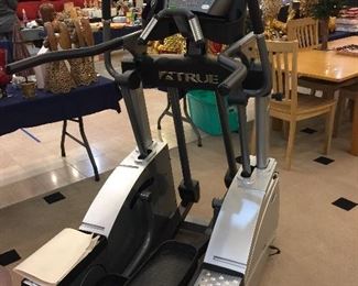TRUE TSX elliptical in great condition.