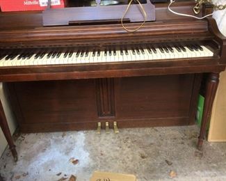 Vintage Wurlitzer Spinet Piano #395709 