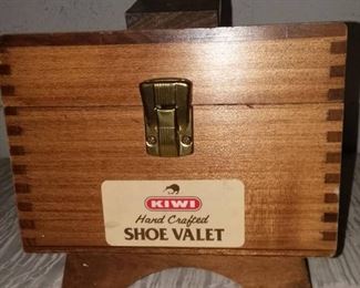Kiwi Shoe Valet Kit With Contents