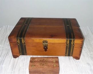 Vintage Lined Wooden Mirrored Jewelry Box