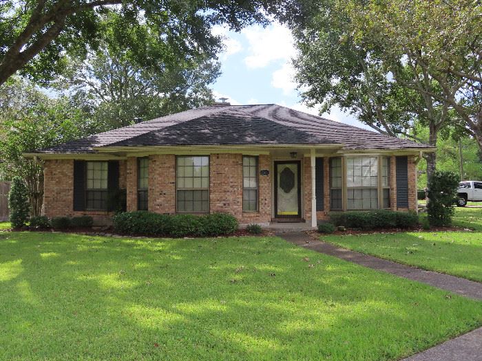 House going up for sale!!