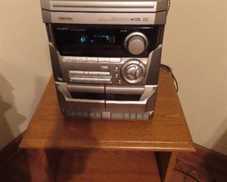 Pioneer Stereo with 2 Speakers