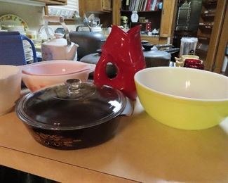 VIntage Pyrex Bowls