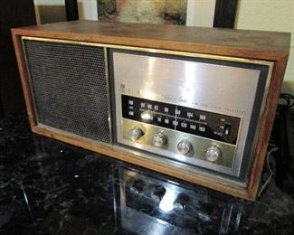 Vintage Emerson radio