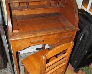 Children's desk