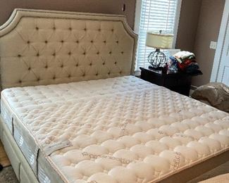 Loom & Leaf king memory foam mattress