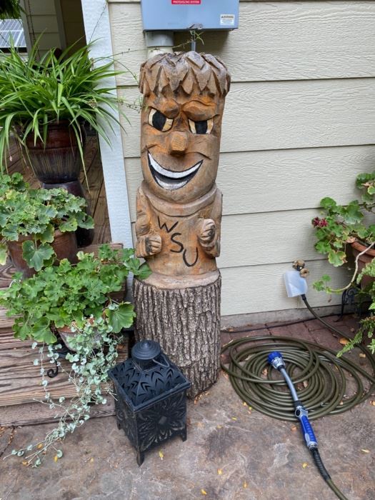 WU Schock Wood carving