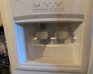 Kenmore side-by-side refrigerator with ice maker