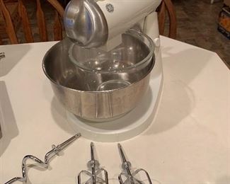 Vintage GE stand mixer