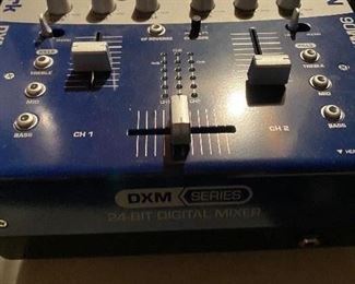 PROFESSIONAL DJ EQUIPMENT