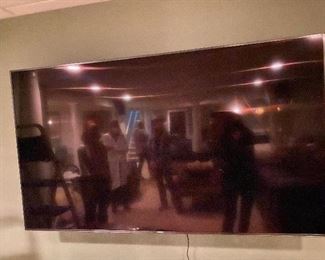 75" SONY SMART TV WITH WALL BRACKET