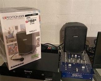 PROFESSIONAL DJ EQUIPMENT