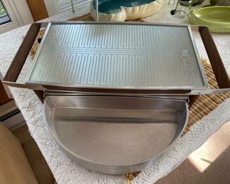 Vintage Mid Century Sulton food warmer with swing out bun tray