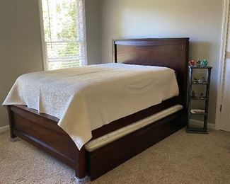 Full size trundle bed