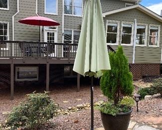 Outdoor umbrella