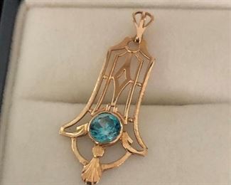 14k Art Nouveau blue zircon pendant