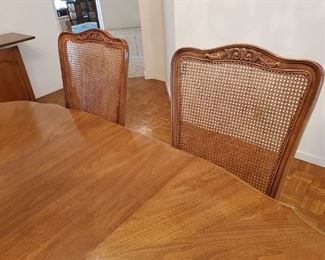 Closeup of "White" dining table ... beautiful wood in excellent condition!