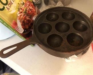 Vintage Griswold cast iron biscuit pan....