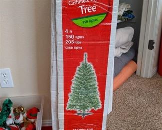 4ft Christmas Tree - Prelit