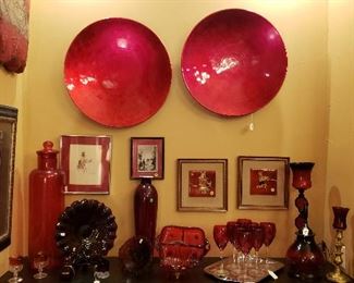 Home accessories in Red