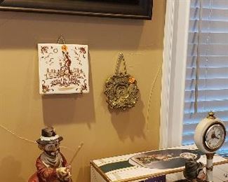 Melody in Motion clown music boxes