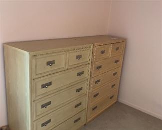 $120 EACH 2 STANLEY LIGHT / NATURAL OAK FIVE DRAWER DRESSERS
38”L x 18”D x 51”H