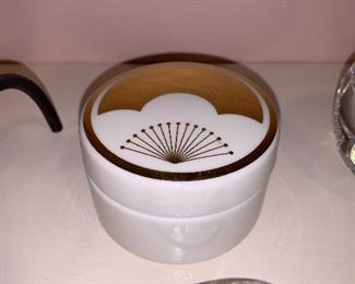 COLLECTIBLE TRINKET BOXES