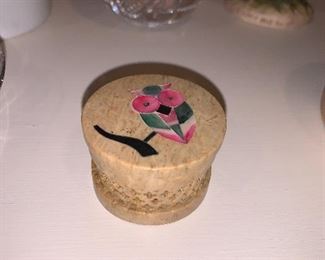 COLLECTIBLE TRINKET BOXES