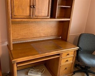 $150 WOODEN DESK WITH HUTCH
55.5”L x 25”D x 72”H