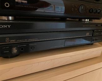$50 - SONY 5 DISC COMPACT DISC PLAYER