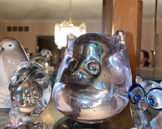 LARGE COLLECTION OF OWLS / STONE / GLASS / WATERFORD / BACCARAT