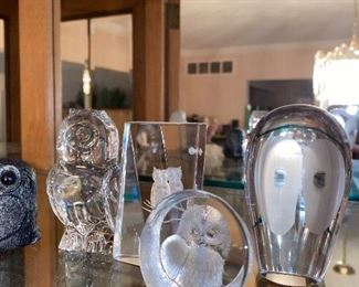 LARGE COLLECTION OF OWLS / STONE / GLASS / WATERFORD / BACCARAT