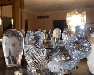 LARGE COLLECTION OF OWLS / STONE / GLASS / WATERFORD / BACCARAT