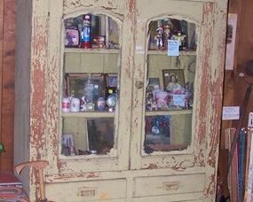 Primitive cupboard, advertising