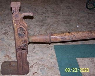 Simplex railroad jack w/ oak handle
