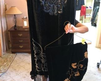 ~Women’s Clothing: An assortment of SPECTACULAR ladies clothing this week.. great names like Giorgio Armani, Escada, Max Mara, Neiman Marcus, Dana Buchman, Judy Hornby, Burberry, Chico’s, Casa Lopez, Ropa, Tahari, Gian Marco Marunti, Just Cavalli, Christian LaCroix, Emanuel, St John, Travilla, Ralph Lauren, Gap, Free People, Del Ann’s, Michael Stars, Oscar De La Renta, LaFayette 148, Jones New York and many more.. (size S/M).. shoes from Yves Saint Laurent, Jimmy Choo, Prada, Moda, Donald J Pliner, Via Spiga, Madden Girl, Fergalicious, Guess, Jessica Simpson, Anne Klein, Michael Kors, Stuart Weitzman, Kate Spade to Vans, Merrell, Sketchers, Asics and many, many others (size 9ish).. bags from Valentino, Gucci, Coach, Bottega Veneta, Vicenza, Mary Frances, Donald Pliner, Yellowstone Leather, Via Spega, Badgley Mischka, Erik Javits, Jessica Simpson, Hammitt, Furla, Lauren Merkin, Lauren Merkin, Prada, Tods, Cole Haan, Tahari, Judith Leiber, Stefan Bravo, Dr Yang, Prada, Brahmin, Carlos Fa