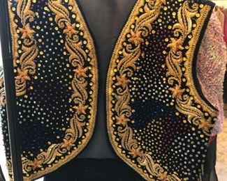 ~Women’s Clothing: An assortment of SPECTACULAR ladies clothing this week.. great names like Giorgio Armani, Escada, Max Mara, Neiman Marcus, Dana Buchman, Judy Hornby, Burberry, Chico’s, Casa Lopez, Ropa, Tahari, Gian Marco Marunti, Just Cavalli, Christian LaCroix, Emanuel, St John, Travilla, Ralph Lauren, Gap, Free People, Del Ann’s, Michael Stars, Oscar De La Renta, LaFayette 148, Jones New York and many more.. (size S/M).. shoes from Yves Saint Laurent, Jimmy Choo, Prada, Moda, Donald J Pliner, Via Spiga, Madden Girl, Fergalicious, Guess, Jessica Simpson, Anne Klein, Michael Kors, Stuart Weitzman, Kate Spade to Vans, Merrell, Sketchers, Asics and many, many others (size 9ish).. bags from Valentino, Gucci, Coach, Bottega Veneta, Vicenza, Mary Frances, Donald Pliner, Yellowstone Leather, Via Spega, Badgley Mischka, Erik Javits, Jessica Simpson, Hammitt, Furla, Lauren Merkin, Lauren Merkin, Prada, Tods, Cole Haan, Tahari, Judith Leiber, Stefan Bravo, Dr Yang, Prada, Brahmin, Carlos Fa