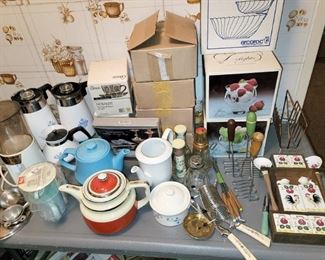 Vintage kitchen misc. Pyrex, Corning and more