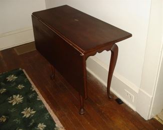 Queenanne card table, made of Cherry