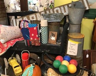 Vintage metals : tractor, buckets and thermoses