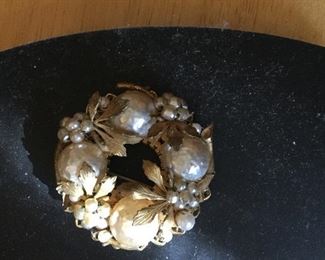 Vintage Miriam Haskell brooch 