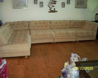 5pcs. Broyhill Furniture Co. Sectional sofa