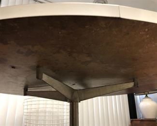 Herman Miller round Dining Table & four Bertoia chairs