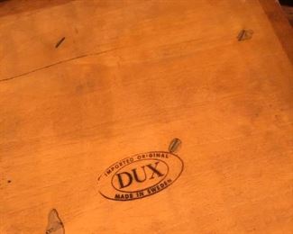 Dux Nesting Tables 