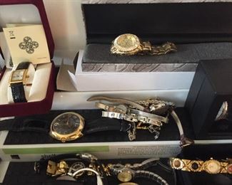 Very nice selection of watches.