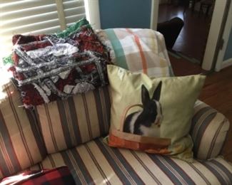 Inside house - Massoud Love seat sleeper