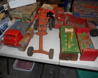 Metal toys, trucks, road grader, etc