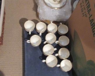 Lenox China Service "Eleanor" Service for 12