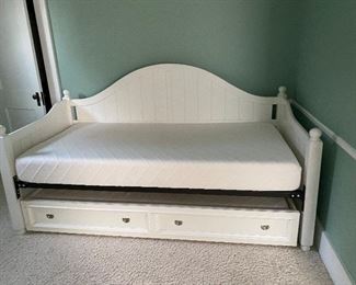 2 matching trundle beds