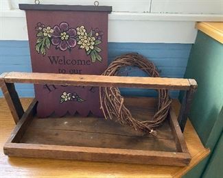 Primitive berry basket